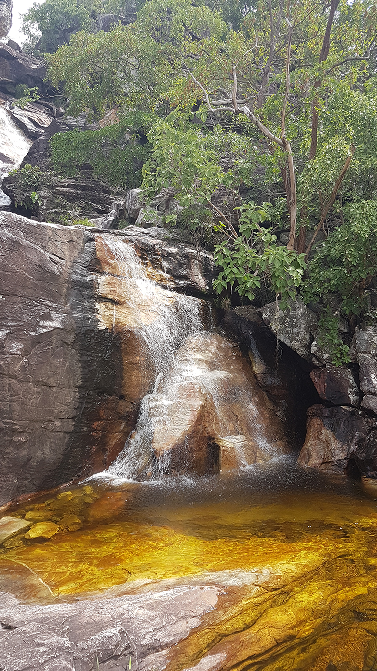 Cachoeira que fica no andar de baixo da cachoeira do abismo