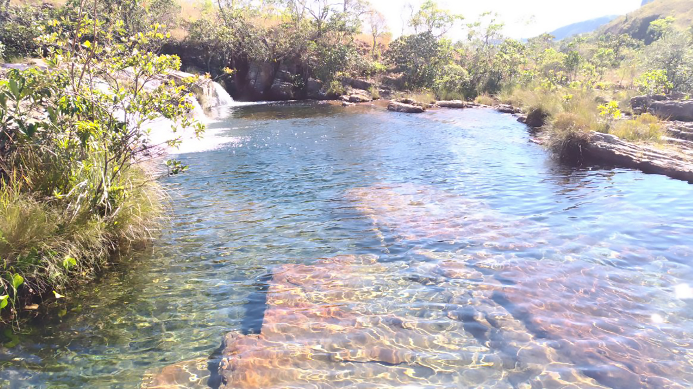 Piscina natural no rio da prata