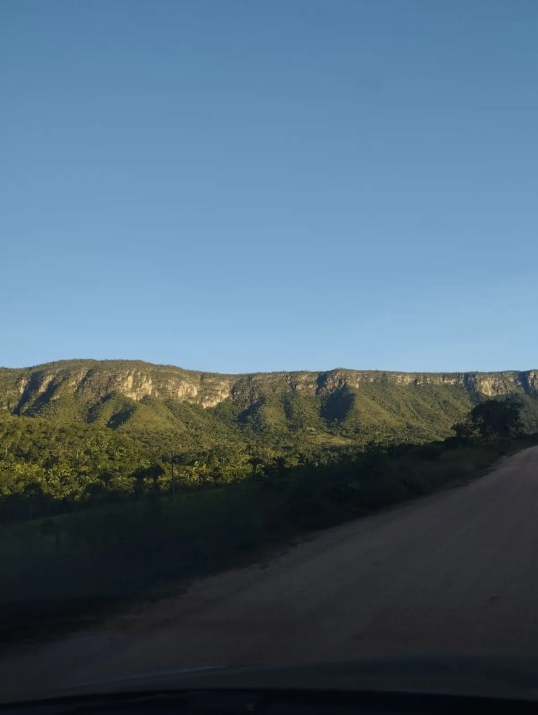 Estrada de terra a caminho do Complexo Caldeira, Chapada dos Veadeiros